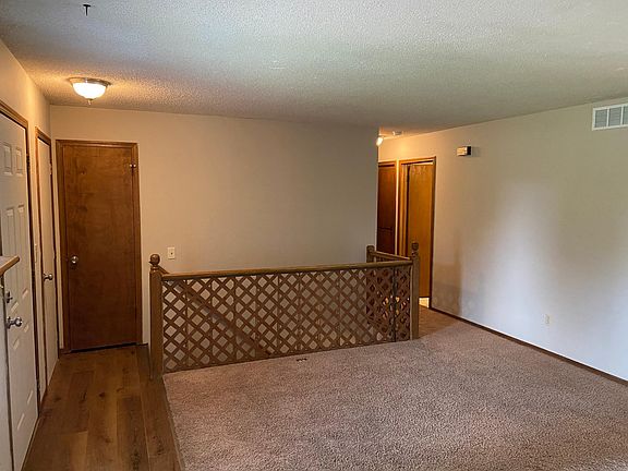 Living room entry/staircase