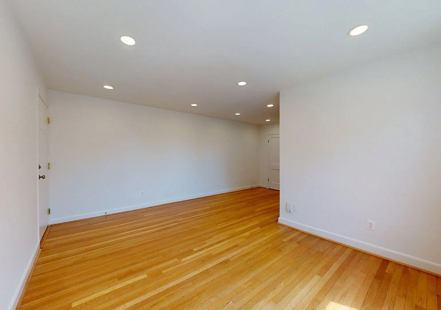 1 bed, 1.0 bath, 610 sqft, $1,850 — Photo 2