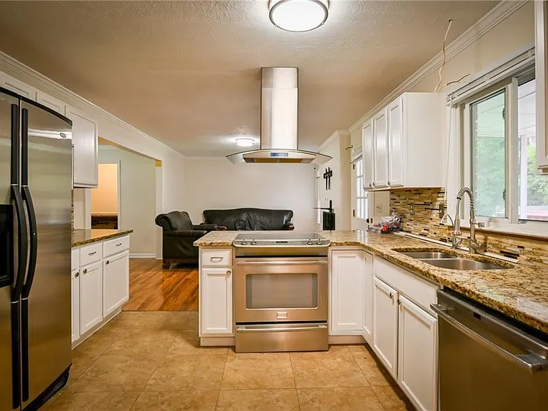 4417 Casco Way — Photo 9