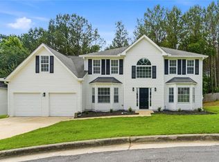 691 Deshon Creek Dr, Lithonia, GA 30058