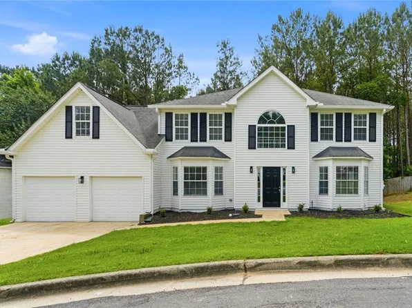691 Deshon Creek Dr, Lithonia, GA 30058