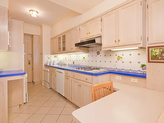 Sold by Sotheby's International Realty | media 14