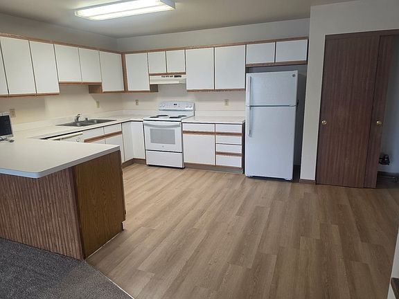 2nd image of 37 West St #206