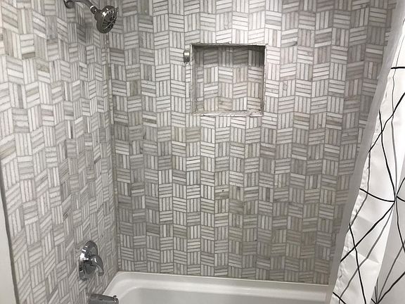 5th image of 240 S Oak Park Ave APT 104