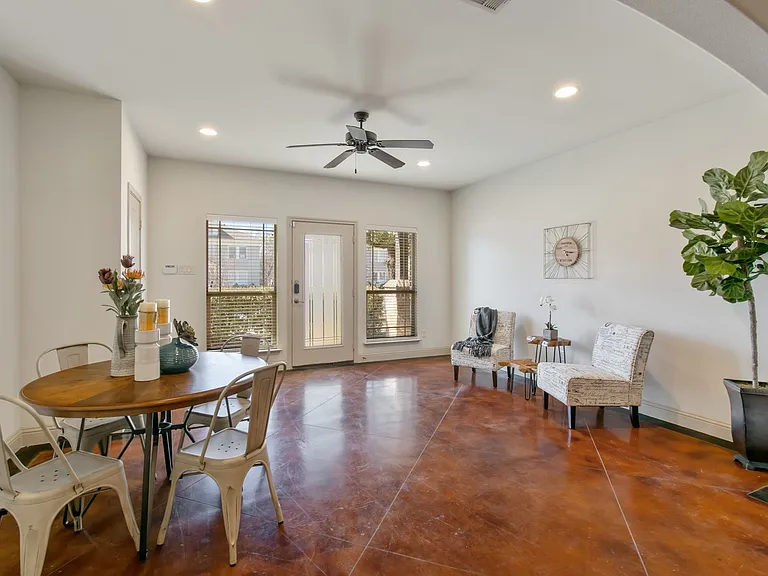 3239 S University Dr — Photo 5