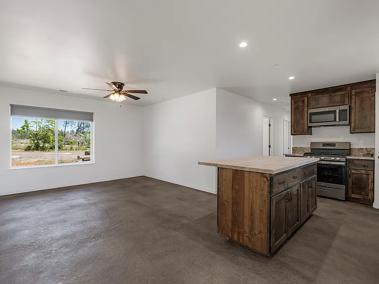 1660 Kenford Way — Photo 5