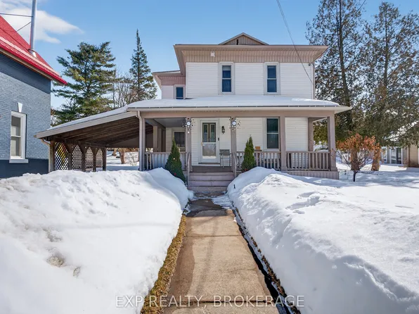 19 Whelan St, Westport, ON K0G 1X0