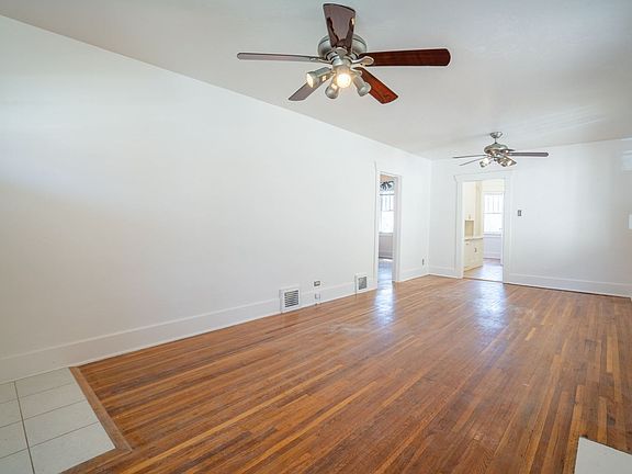 4th image of 4336 Batavia Pl