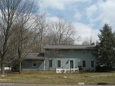 2nd image of 834 Sawmill Trl NE