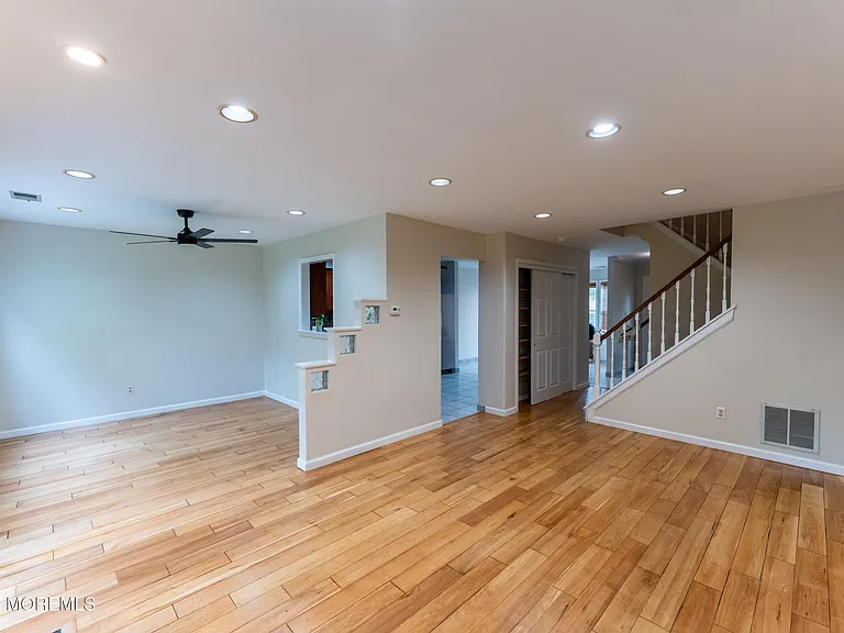 314 Towne Dr #10-4 — Photo 9