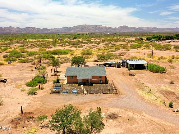 3rd image of 4679 W Prince Road