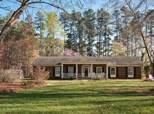 370 Pine Lake Dr, Siler City, NC 27344