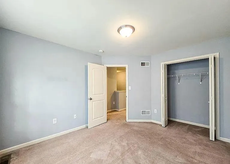6419 Creekbend Dr #77 — Photo 34
