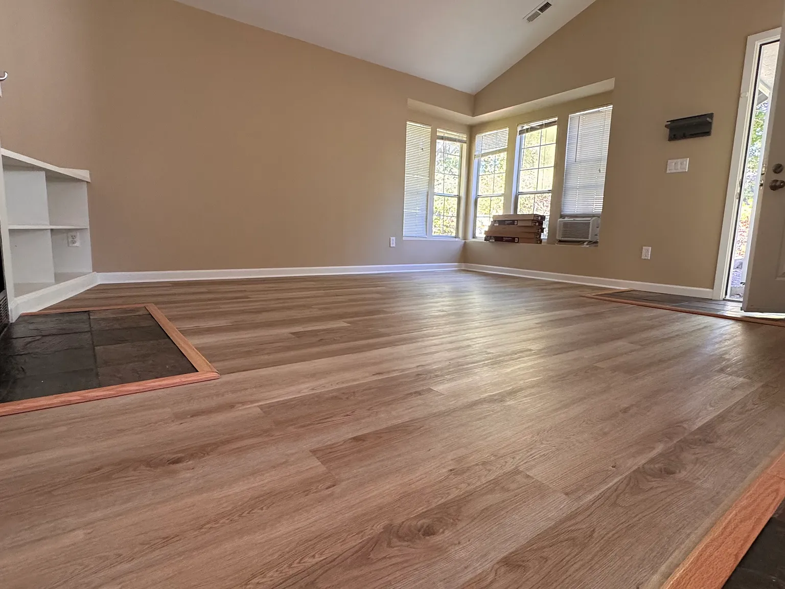 3 bed, 1000 sqft, $2,900 — Photo 3