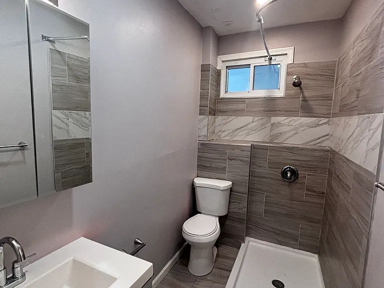 219-221 S Orchard St #5 — Photo 4