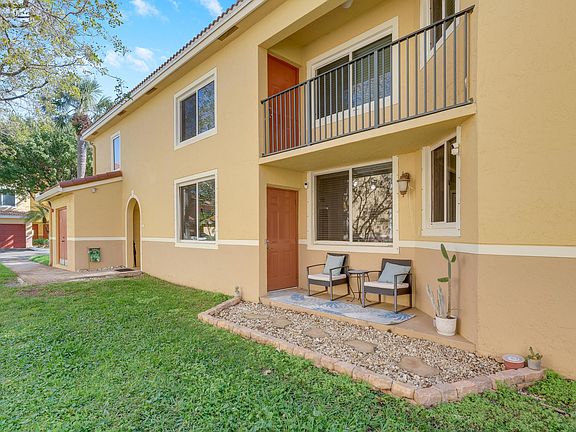 4th image of 500 Scotia Drive #106