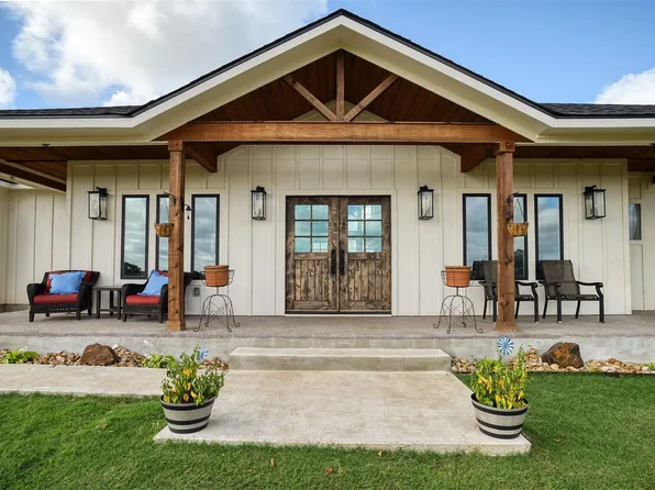 3553 Hunt Ln, Waelder, TX 78959