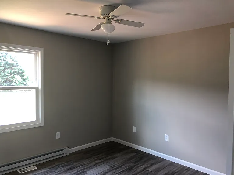 9384 Windsor Dr — Photo 10