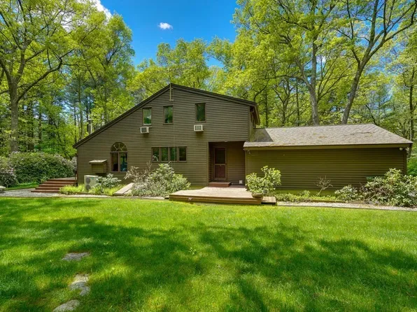 178 Ballville Rd, Bolton, MA 01740