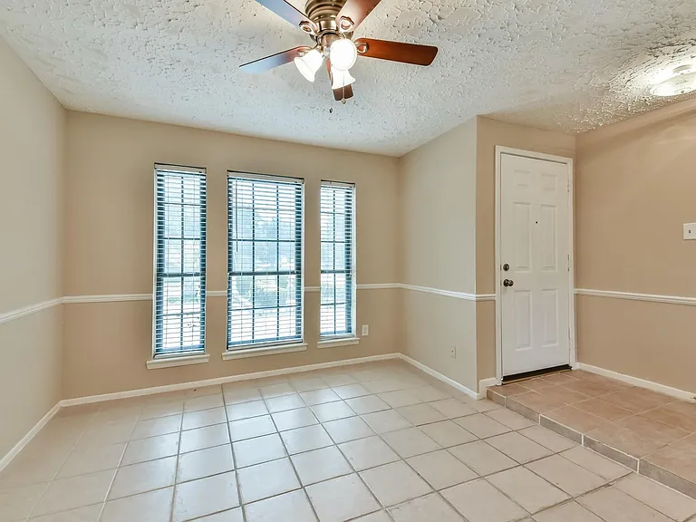 9503 Bent Spur Ln — Photo 12