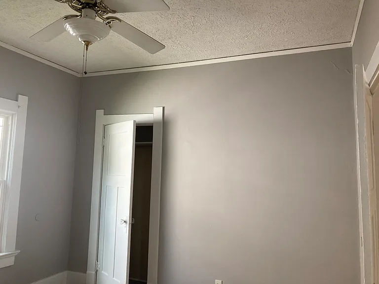 2138 Woodbourne Ave — Photo 12