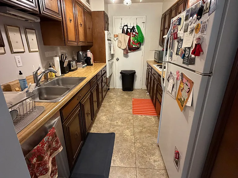 2501 Calvert St NW #203 — Photo 7