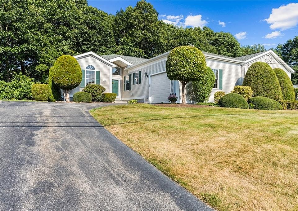 109 Orchard Meadows Dr, Smithfield, RI 02917 Zillow