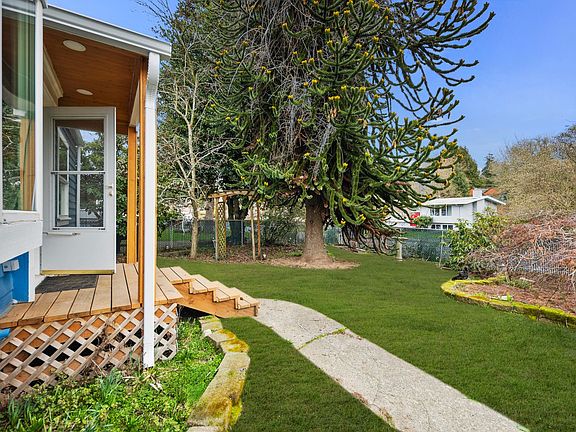 3rd image of 11227 26th Ave SW #1