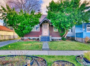 304 Pinecrest Dr, Ferndale, MI