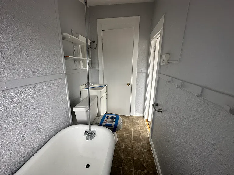 770 E 11th Ave #100 — Photo 8