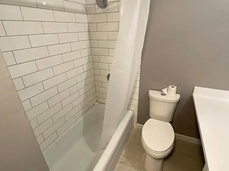 16 Adams Ct #16 — Photo 3