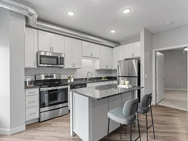 Tamarack - 1 Bed / 1 Bath - 778 Sq.Ft.
