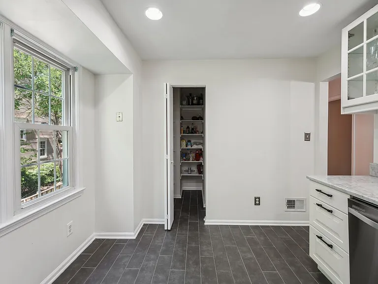 71 Fendall Ave — Photo 10