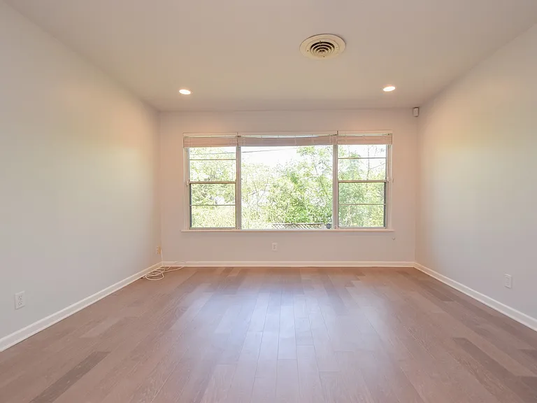 5003 Westview Dr — Photo 8