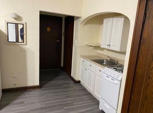 708 E Lyon St #18, Milwaukee, WI 53202