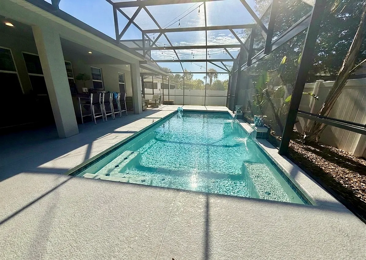 3 bed, 2455 sqft, $3,200 — Photo 3