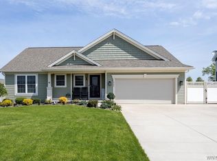 4621 Carlyes Ct, Hamburg, NY 14075