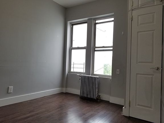 4th image of 1120 Bergen St #4A