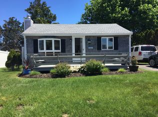 51 Arlington Rd, Plymouth, MA 02360