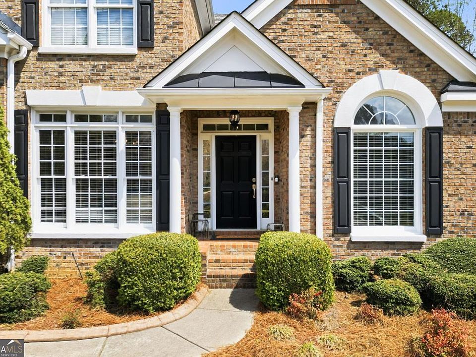 1st image of 149 Nightwind Trce