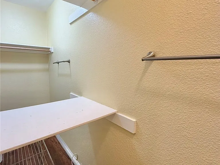 650 Oakmont Ave #2113 — Photo 15
