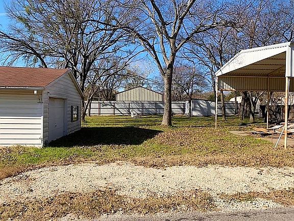 4th image of 209 Seminole Dr