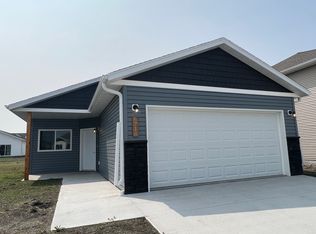 6718 71st Ave S, Horace, ND 58047