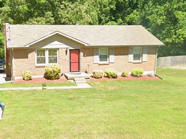 807 Pollard Rd — Photo 1