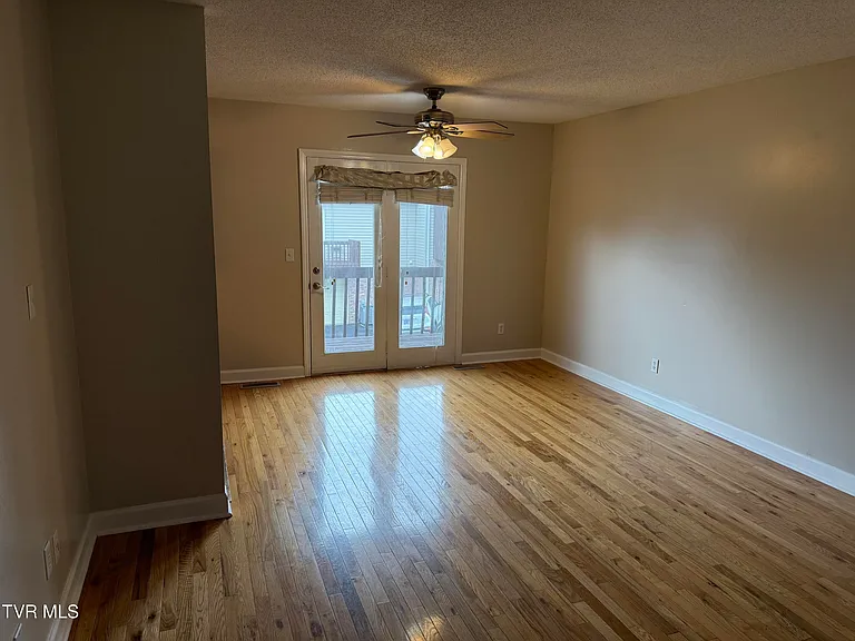 2503 Lakeview Dr #13 — Photo 9