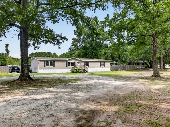 845 E Butternut Rd, Summerville, SC 29483