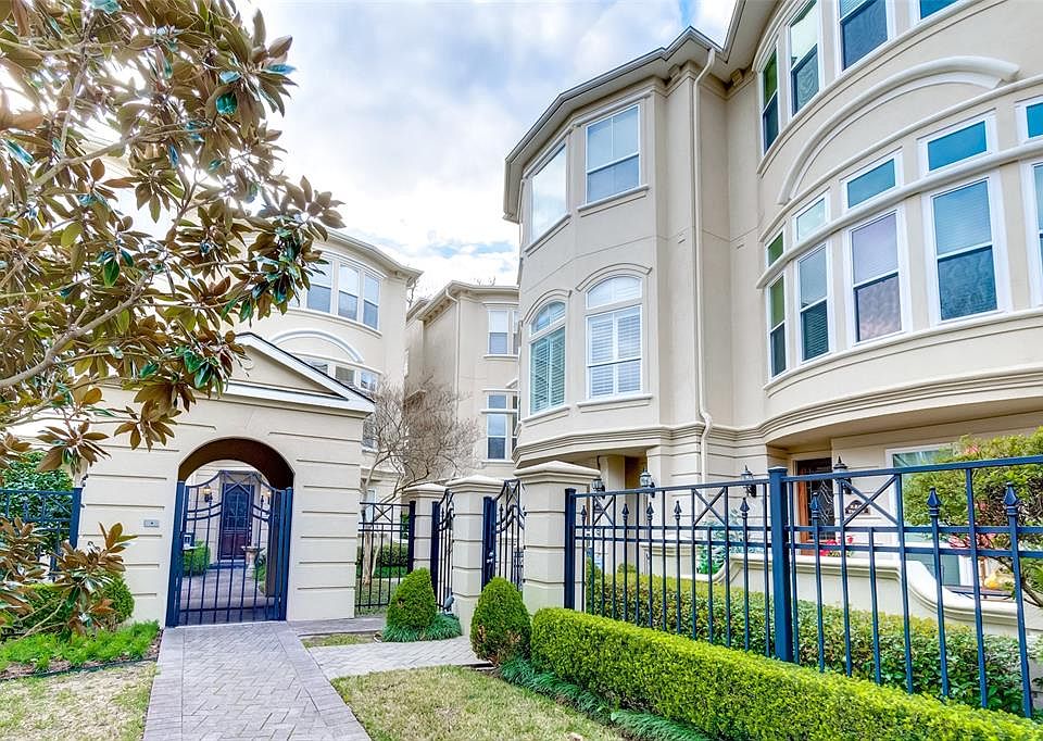1st image of 1515 Hyde Park Blvd Unit 14