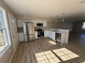 435 Harding St — Photo 4