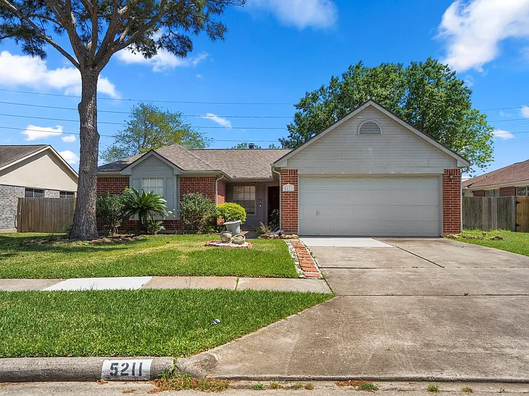 5211 Roserock Ln — Photo 31