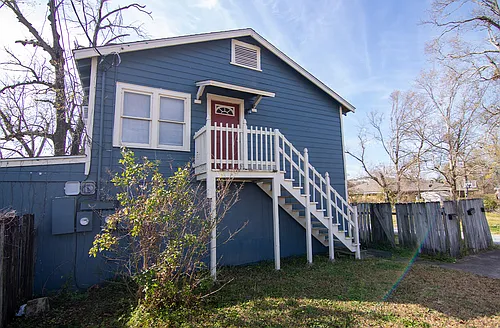 2 bed, 1.0 bath, $650 Photo 1